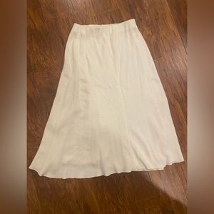 Zara white knitted midi skirt / new